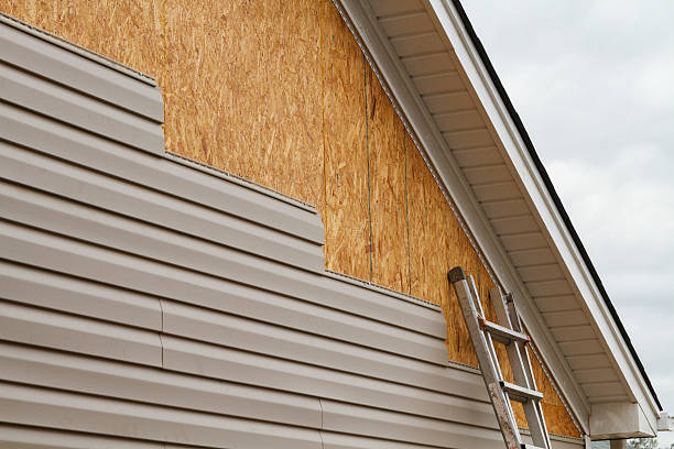 24/7 Emergency Vinyl Siding experts in Girard, OH